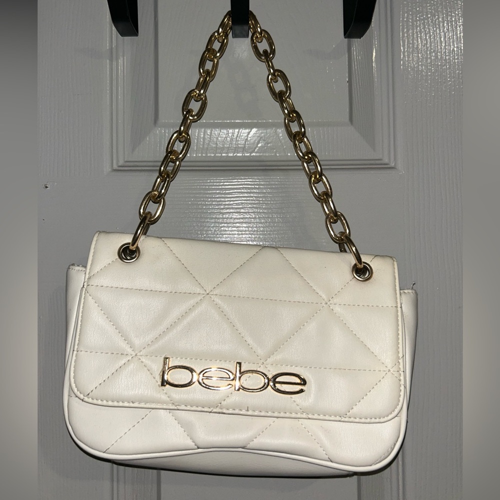 White Quilted Shoulder Bag with Gold Chain